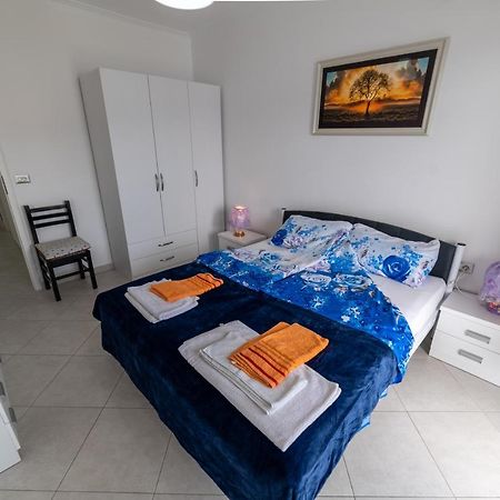 Sofi Apartments Sarande Bagian luar foto